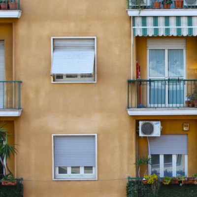 A „legjobb” erkély ablakok panellakásba – Miért jó egy műanyag erkély ablak?