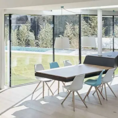 Műanyag teraszajtók: használja ki a kerti tolóajtók előnyeit!