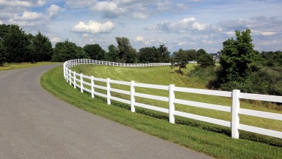 VEKA white vinyl 3-rail agricultural fence