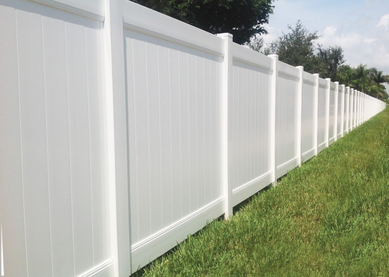 White VEKA Privacy Fence with Deco rails