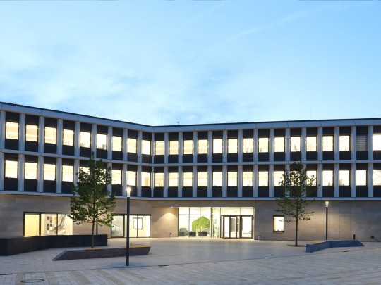 Факти и цифри за VEKA