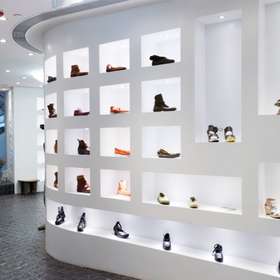 PVC оборудване на магазини