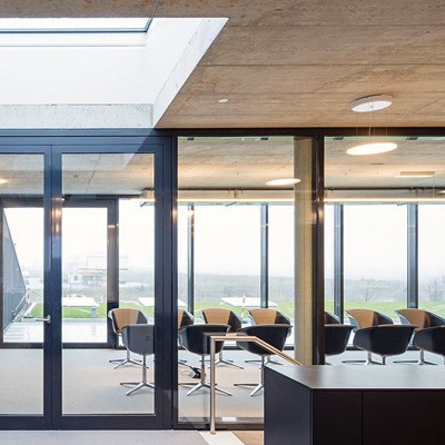 Големи прозоречни площи