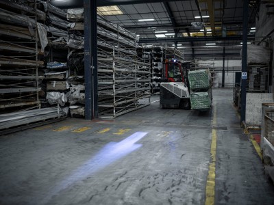 chargement camion logistique veka