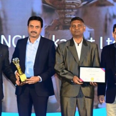 12-NCL-VEKA-Proudly-Received-the-Trusted-Partner-Award-by-Godrej