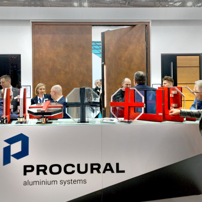 Ausstellungselemente von PROCURAL auf der BAU 2025