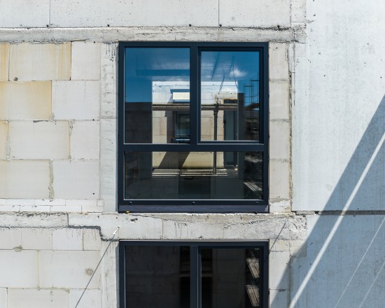Die Montage der Fenster erfolgte in enger Taktung durch ein geschultes Fachteam von German Windows.