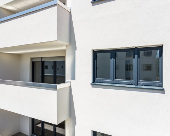 Die Fensterprofile SOFTLINE 82 MD sorgen für hohe Energieeffizienz und dauerhafte Funktion im dicht bebauten Quartier.