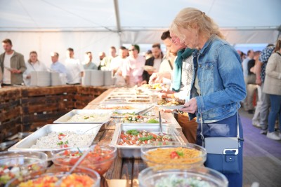 Firmenveranstaltung bei VEKA mit großen Buffet