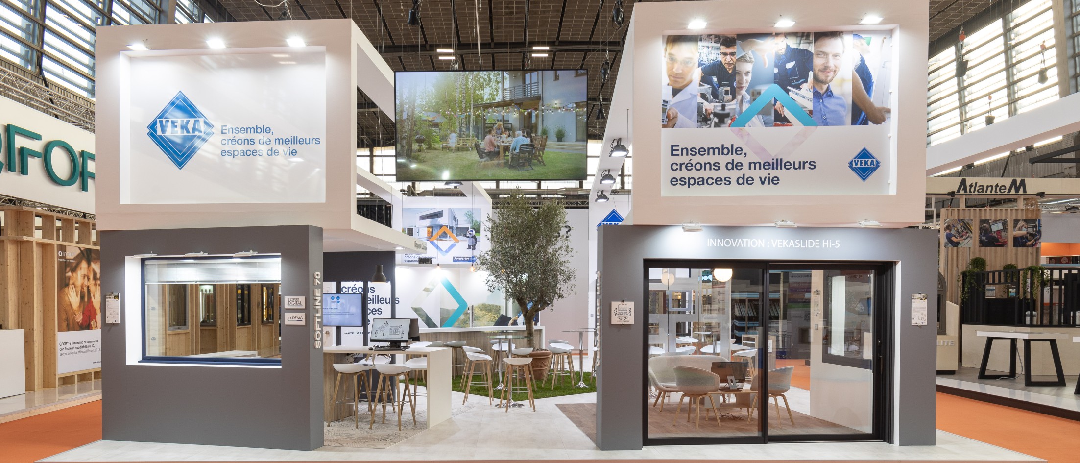 VEKA France booth at Equipbaie 2021