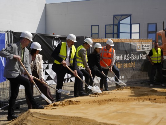 Groundbreaking ceremony for the new recycling hall at GEALAN