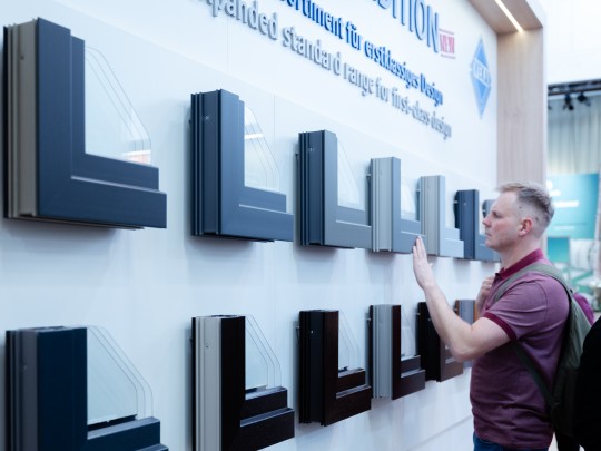 colori in pronta consegna e nuove finiture