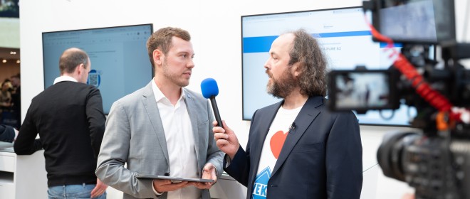 Lukas Bureck im Gespräch mit VEKA Markenbotschafter Holger