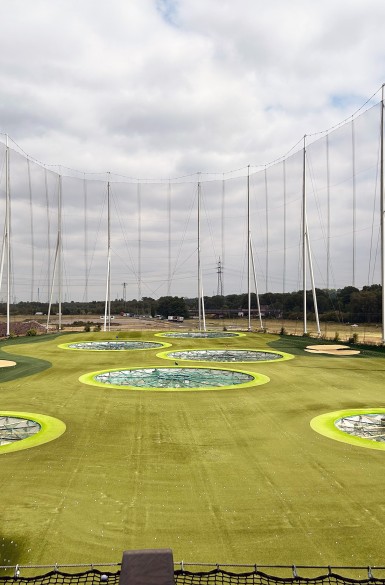 Das Außenfeld der Topgolf-Anlage