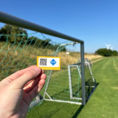 Sticker mit einem QR Code für die Fußballtore beim SG Sendenhorst