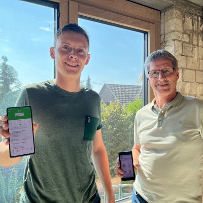 Sebastian and Frank Walch with the mobile app InstallationPro